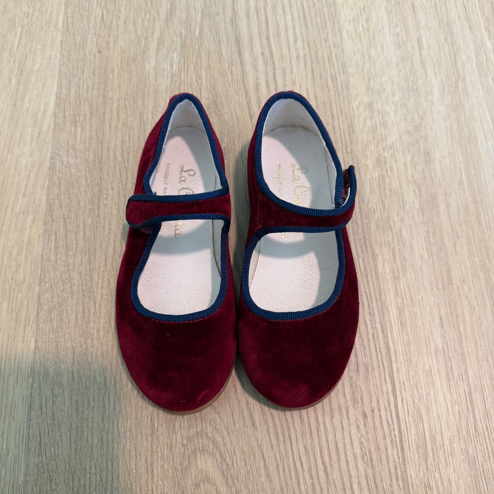La Coqueta Kids Burgundy Velvet Mary Jane Shoes Navy Trim Size 24 Burgundy